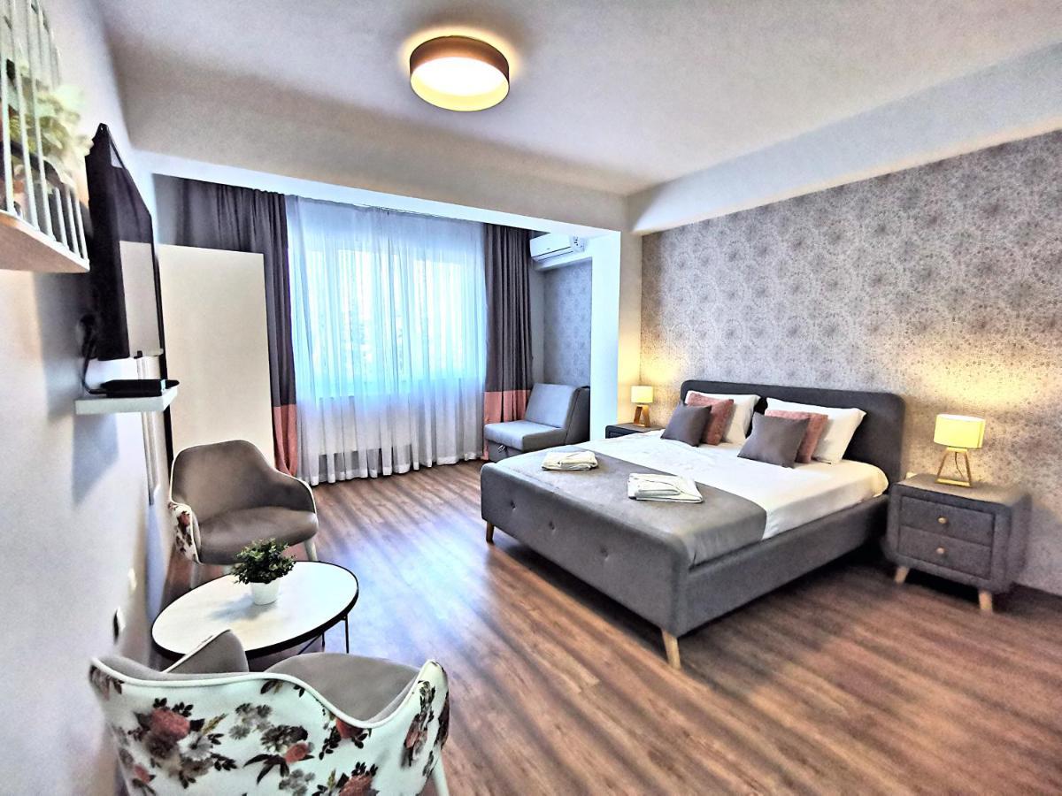 Guest Rooms Denicija Skopje Exteriör bild